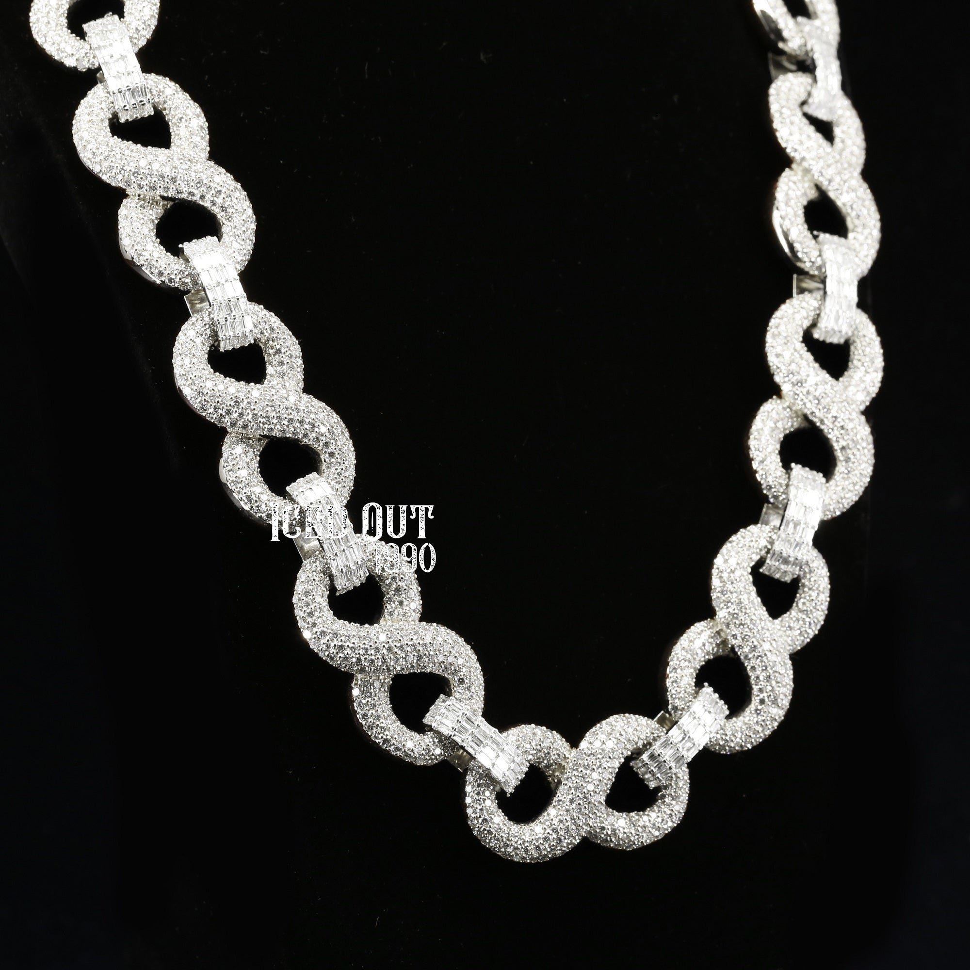 Luxuries Fully Iced Out Moissanite Diamond Hip Hop Chain