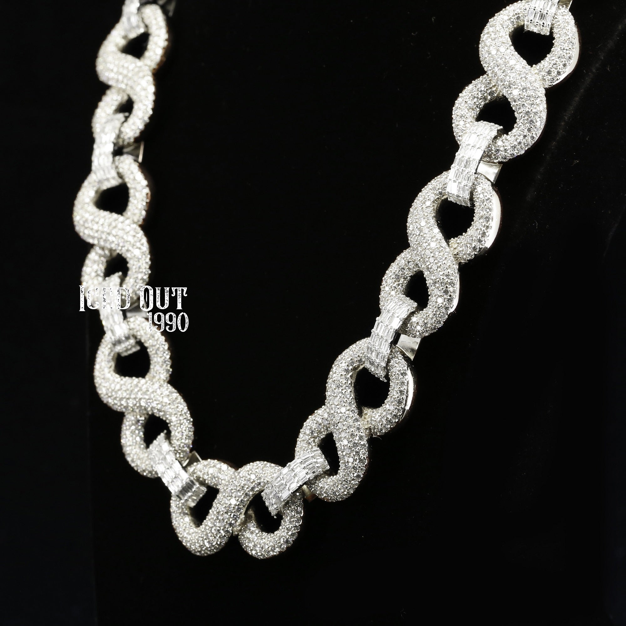 Luxuries Fully Iced Out Moissanite Diamond Hip Hop Chain