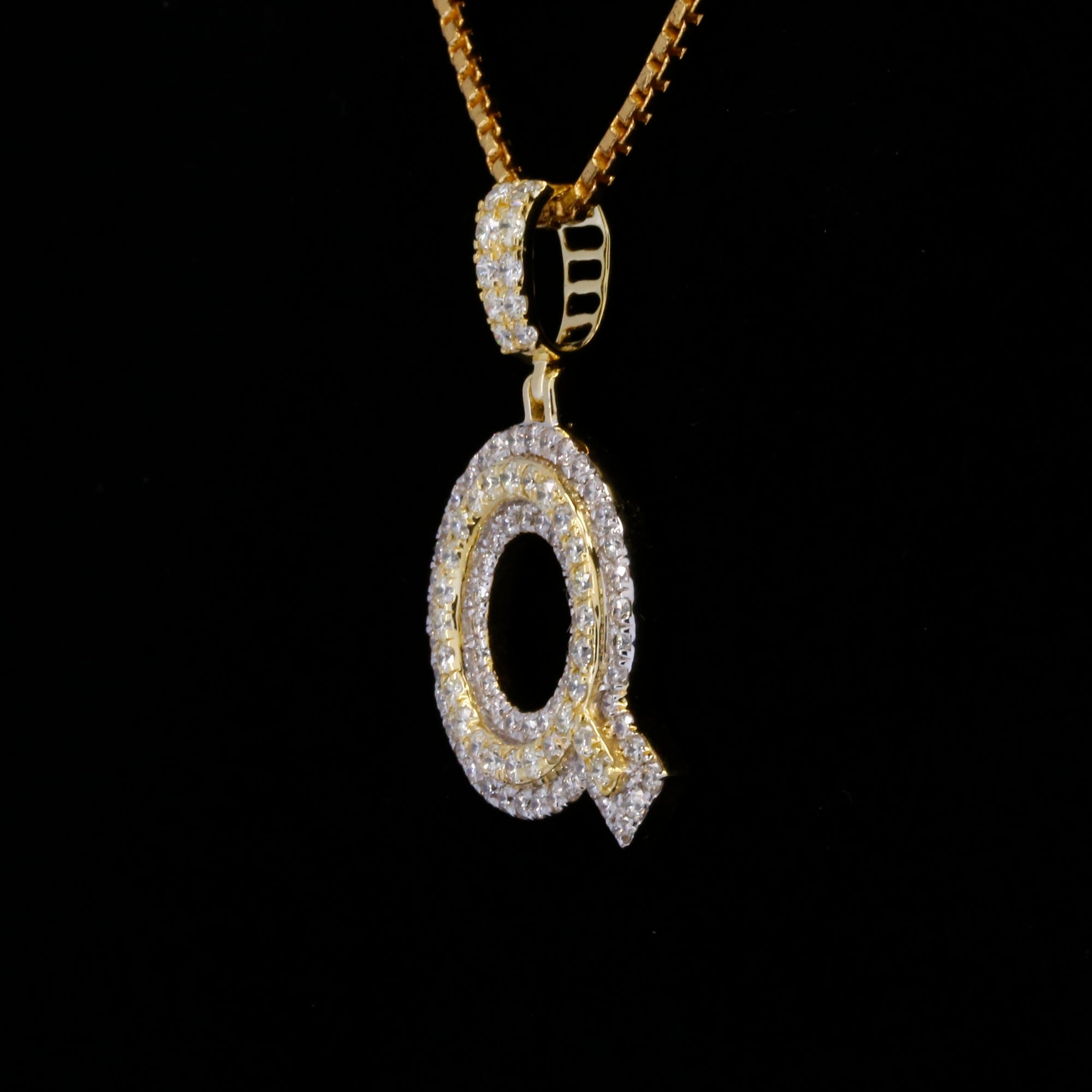 Round Cut Moissanite Iced Out Q Initial Hip Hop Pendant