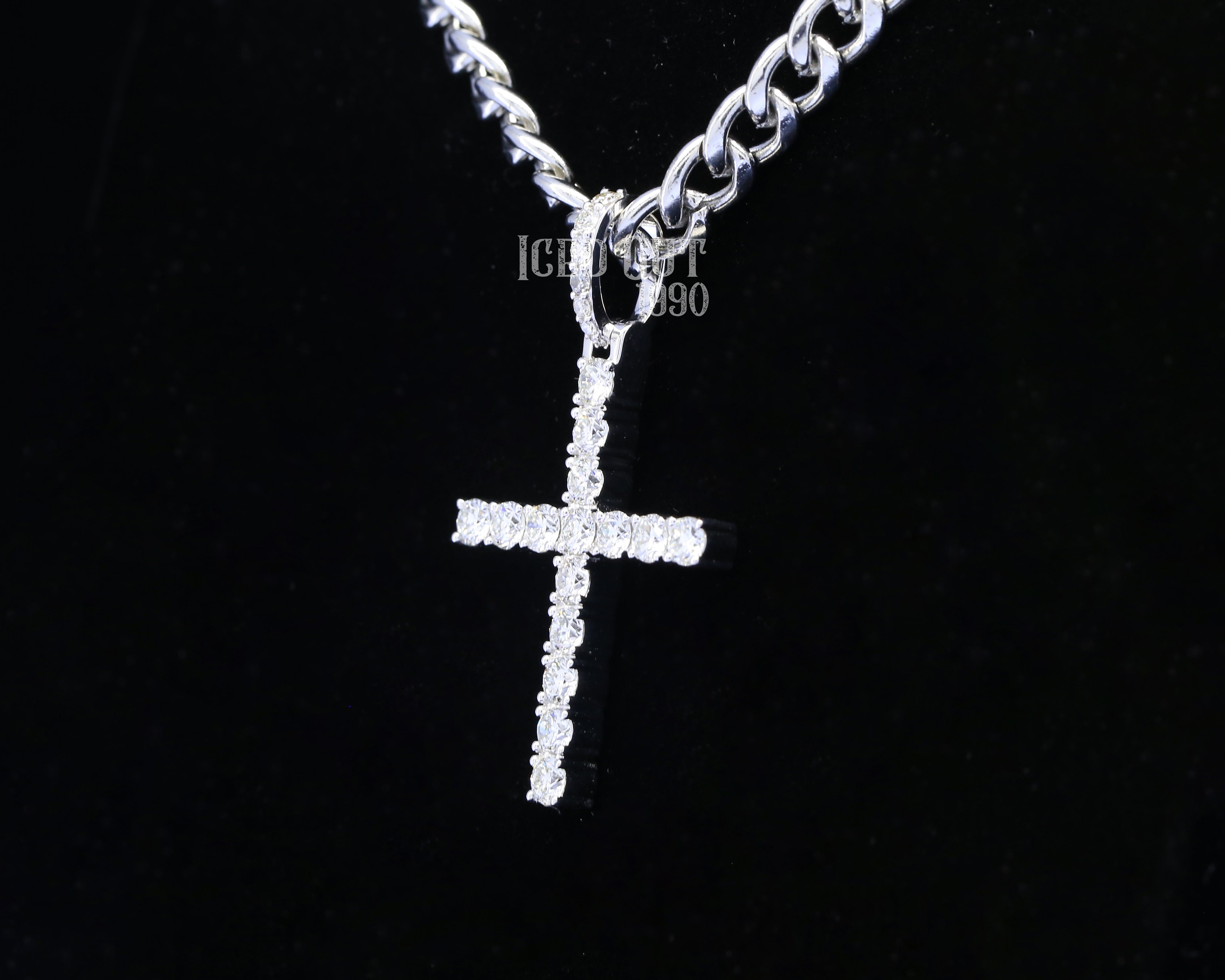 Round Cut Moissanite Cross Pendant