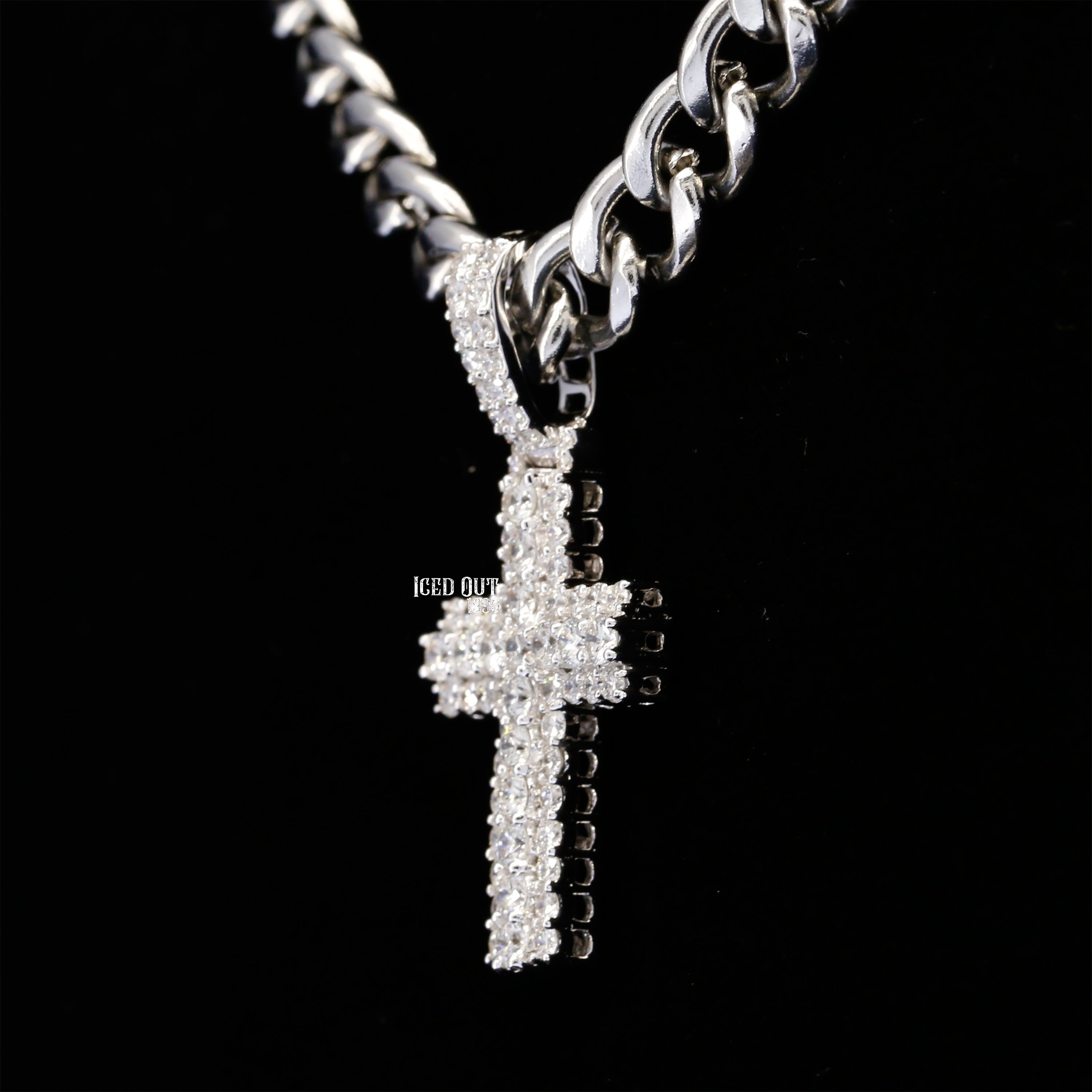 1.93 Carat Round Cut Moissanite Cross Pendant